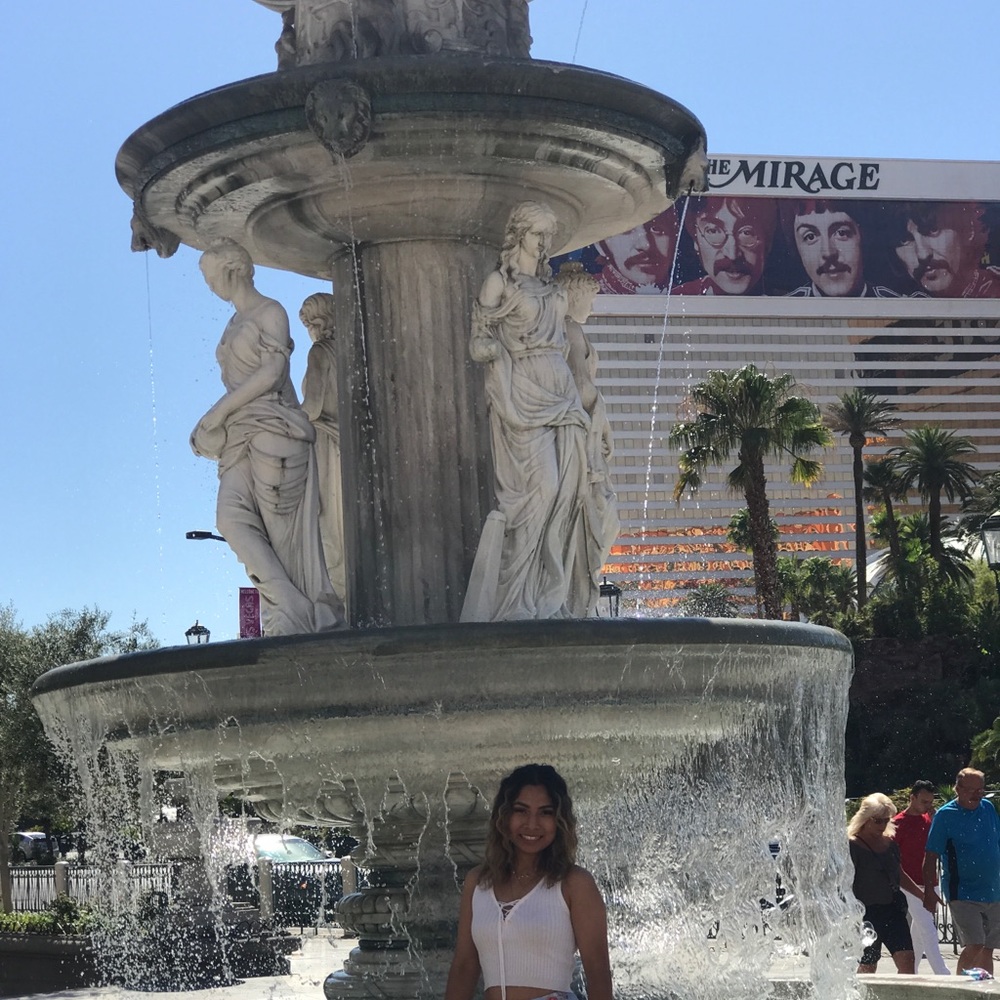 Meet your Posher, Gabriela